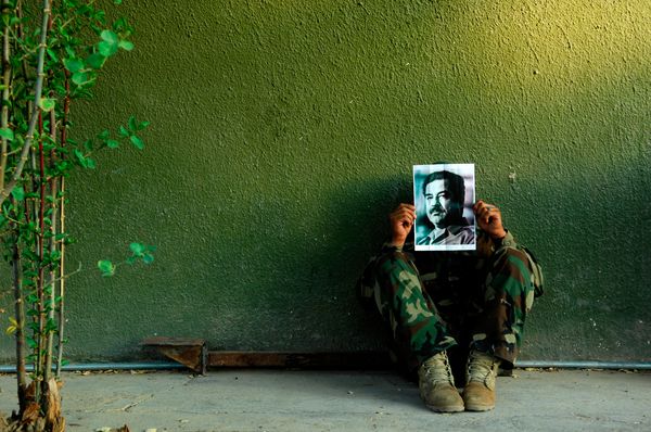 iraqi-artists-venice-biennale-saddam-face_68089_600x450